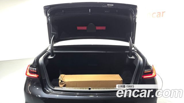 BMW 7 Series (G11) 740Li xDrive Design Pure Excellence 2020 — фото 19