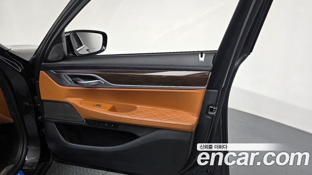 BMW 7 Series (G11) 740Li xDrive Design Pure Excellence 2020 — фото 24