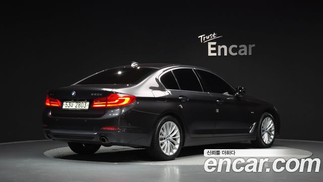 BMW 5 Series (G30) 520d xDrive Luxury Plus 2018 — фото 2