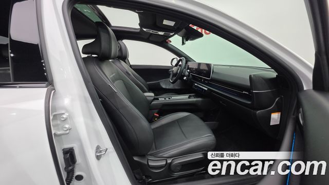 Hyundai Ioniq 6 Long Range Exclusive + 2023 — фото 10