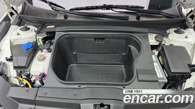 Hyundai Ioniq 6 Long Range Exclusive + 2023 — фото 32