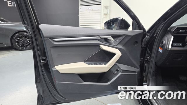 Audi A3 (8Y) 40 TFSI Premium 2023 — фото 30