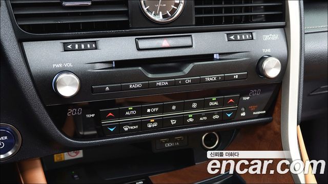 Lexus RX450h (IV) Executive 2022 — фото 20