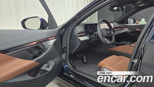 BMW 5 Series (G60) 530i xDrive M Sport 2026 — фото 10