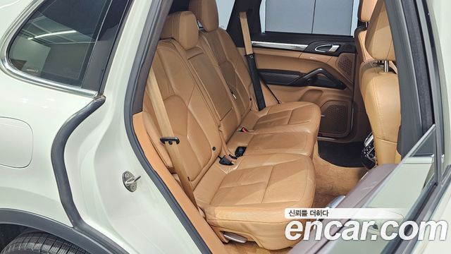 Porsche Cayenne 4.8 S 958 2013 — фото 11