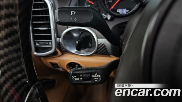 Porsche Cayenne 4.8 S 958 2013 — фото 18