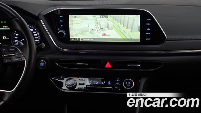 Hyundai Sonata (DN8) 2.0 Premium Plus 2022 — фото 14