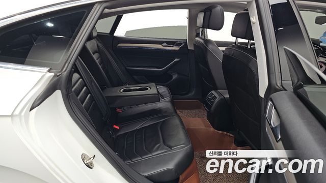 Volkswagen Arteon 2.0 TDI Premium 2019 — фото 12