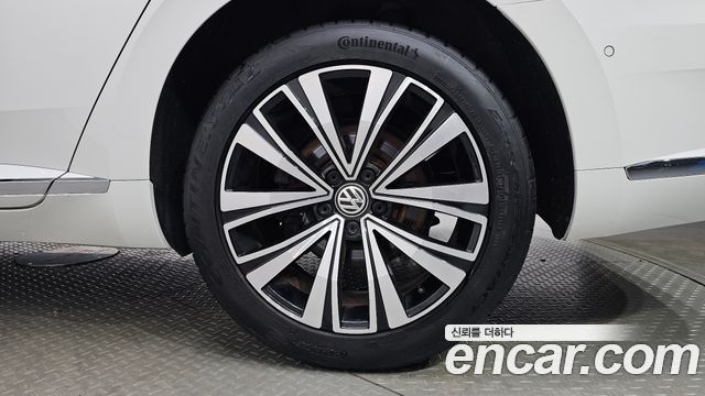 Volkswagen Arteon 2.0 TDI Premium 2019 — фото 21