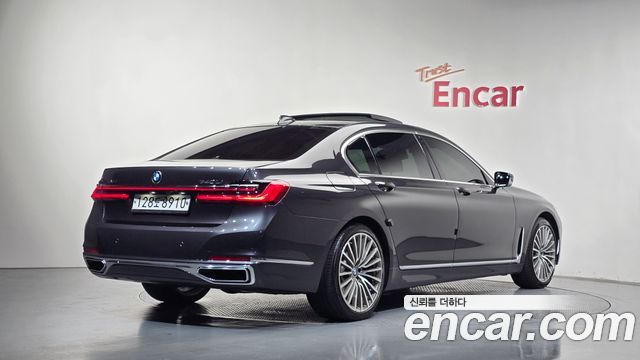 BMW 7 Series (G11) 740Li xDrive Design Pure Excellence 2020 — фото 2