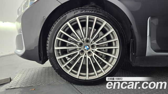 BMW 7 Series (G11) 740Li xDrive Design Pure Excellence 2020 — фото 5