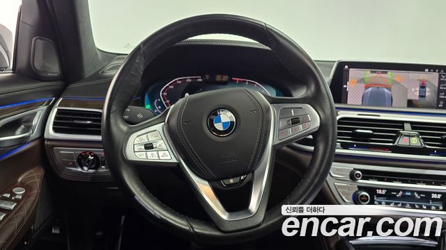 BMW 7 Series (G11) 740Li xDrive Design Pure Excellence 2020 — фото 16