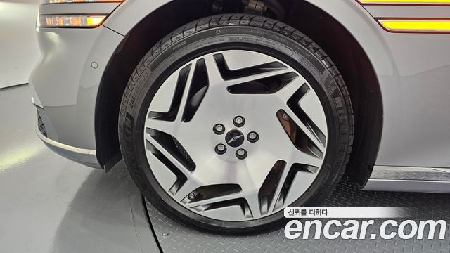 Genesis G90 (RS4) Gasoline 3.5 Turbo e-S/C AWD LWB 2023 — фото 5