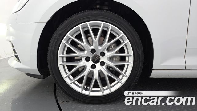 Audi A4 (B9) 35 TDI Quattro Premium 2018 — фото 5