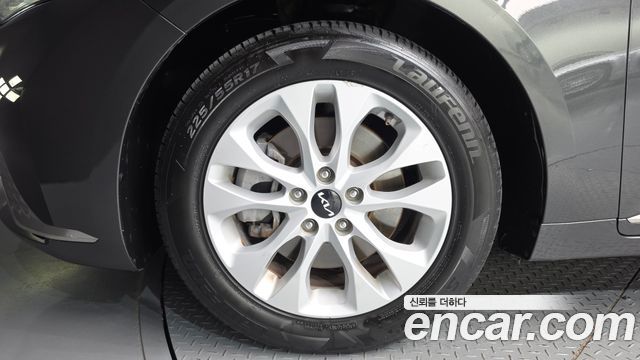 Kia K8 2.5 Gasoline 2WD Noblesse 2023 — фото 5