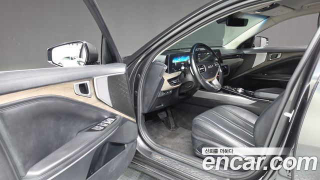 Kia K8 2.5 Gasoline 2WD Noblesse 2023 — фото 10