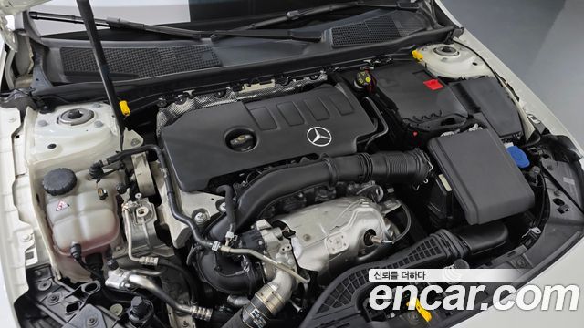 Mercedes-Benz A-Class (W177) A220 Hatchback 2022 — фото 6