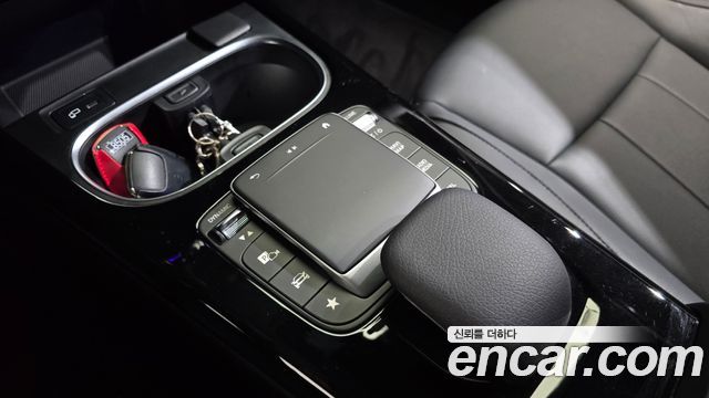 Mercedes-Benz A-Class (W177) A220 Hatchback 2022 — фото 17