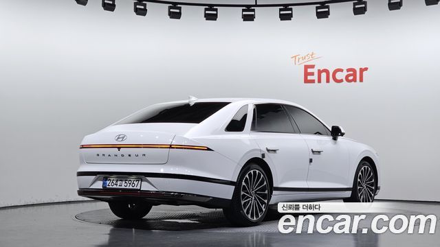 Hyundai Grandeur Hybrid (GN7) Calligraphy 2024 — фото 2