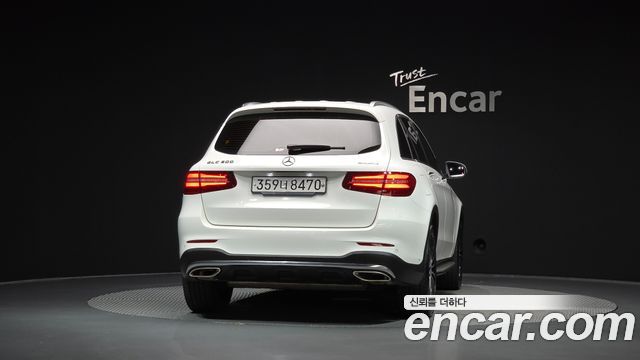 Mercedes-Benz GLC-Class (X253) GLC300 4MATIC AMG Line 2019 — фото 4