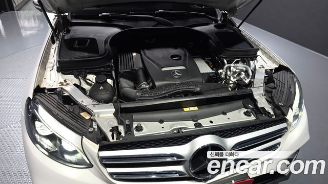 Mercedes-Benz GLC-Class (X253) GLC300 4MATIC AMG Line 2019 — фото 6