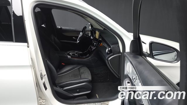 Mercedes-Benz GLC-Class (X253) GLC300 4MATIC AMG Line 2019 — фото 11