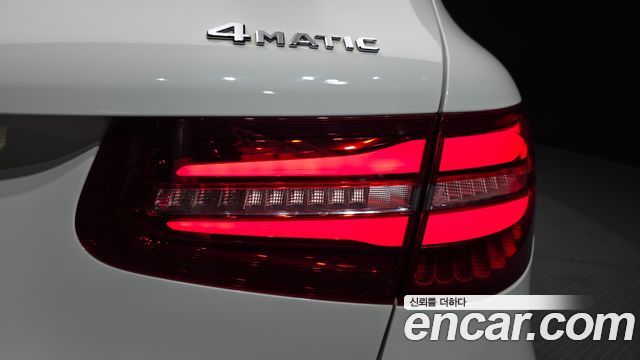 Mercedes-Benz GLC-Class (X253) GLC300 4MATIC AMG Line 2019 — фото 23