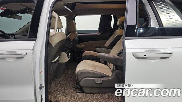 Kia Carnival (IV) Gasoline 9-Seater Hi Limousine Signature 2025 — фото 11