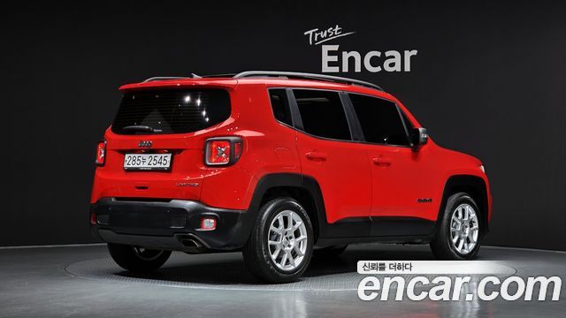 Jeep Renegade 2.4 Limited 2019 — фото 2