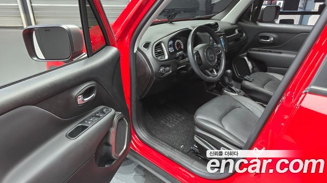 Jeep Renegade 2.4 Limited 2019 — фото 10