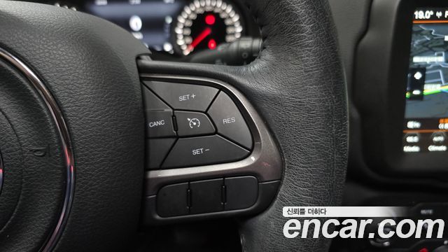 Jeep Renegade 2.4 Limited 2019 — фото 20