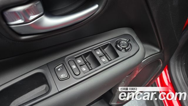 Jeep Renegade 2.4 Limited 2019 — фото 22
