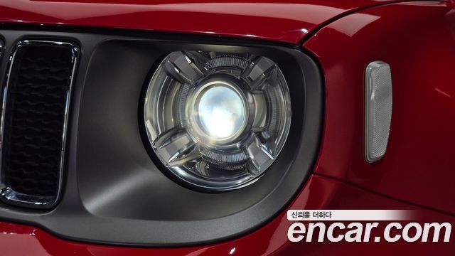 Jeep Renegade 2.4 Limited 2019 — фото 28