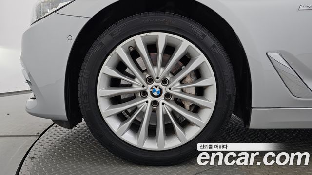 BMW 5 Series (G30) 530i xDrive Luxury Plus 2018 — фото 5