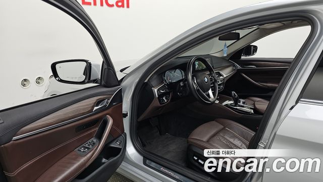 BMW 5 Series (G30) 530i xDrive Luxury Plus 2018 — фото 10