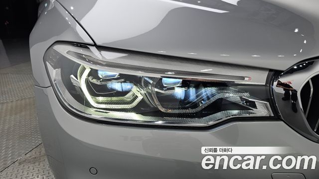 BMW 5 Series (G30) 530i xDrive Luxury Plus 2018 — фото 22