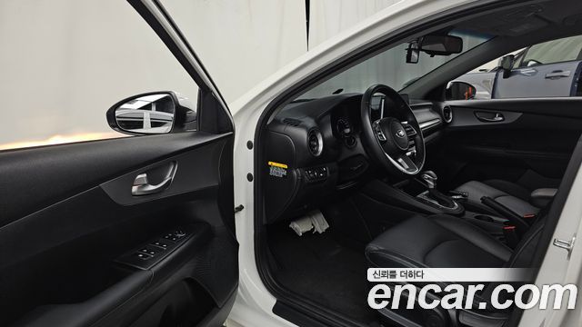 Kia K3 Standard 2021 — фото 10