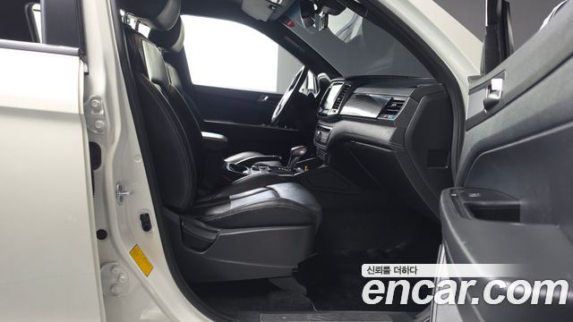 KG Mobility (SsangYong) Rexton Sports Diesel 2.2 4WD Prestige 2023 — фото 11