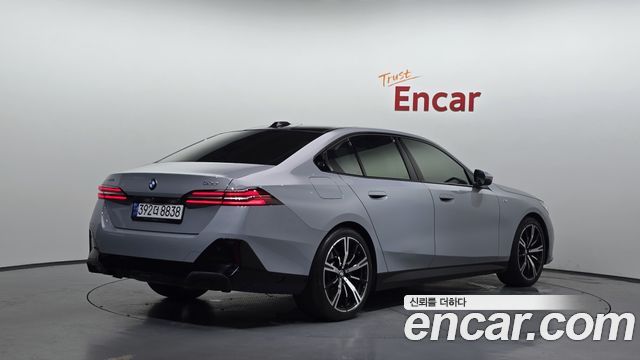 BMW 5 Series (G60) 530i xDrive M Sport 2024 — фото 2
