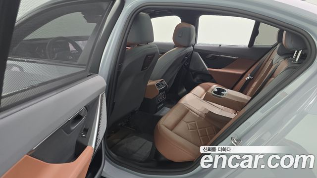 BMW 5 Series (G60) 530i xDrive M Sport 2024 — фото 12