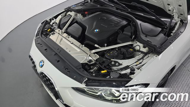 BMW 4 Series (G22) 420i M Sport Convertible 2023 — фото 6