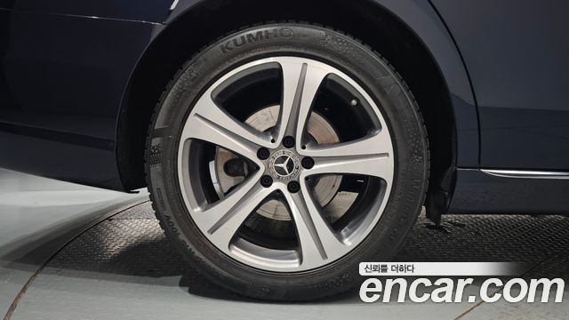 Mercedes-Benz E-Class (W213) E220d Avantgarde 2019 — фото 5