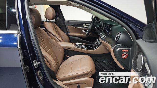 Mercedes-Benz E-Class (W213) E220d Avantgarde 2019 — фото 11