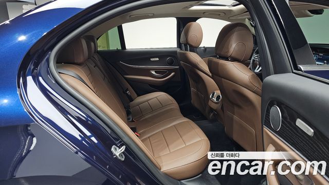 Mercedes-Benz E-Class (W213) E220d Avantgarde 2019 — фото 12
