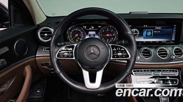 Mercedes-Benz E-Class (W213) E220d Avantgarde 2019 — фото 13