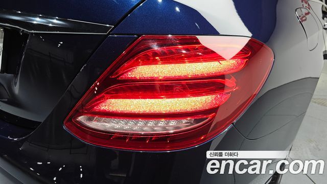 Mercedes-Benz E-Class (W213) E220d Avantgarde 2019 — фото 23