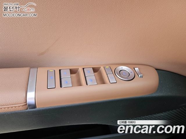 Hyundai Grandeur (GN7) 2,5 Gasoline 2WD Premium 2023 — фото 10