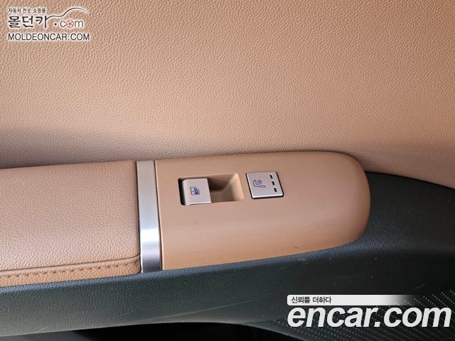 Hyundai Grandeur (GN7) 2,5 Gasoline 2WD Premium 2023 — фото 18