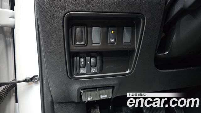 Renault Korea QM6 Gasoline 2WD LE 2018 — фото 20