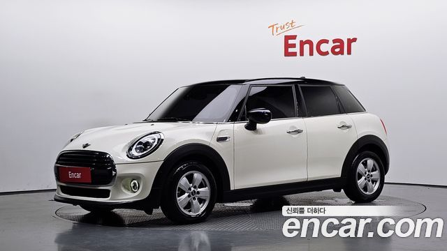 MINI Cooper 5Door Standard 3rd